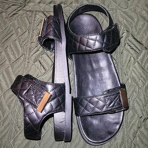 Justfab Quilted Sandal Black Sz 10 Velcro New